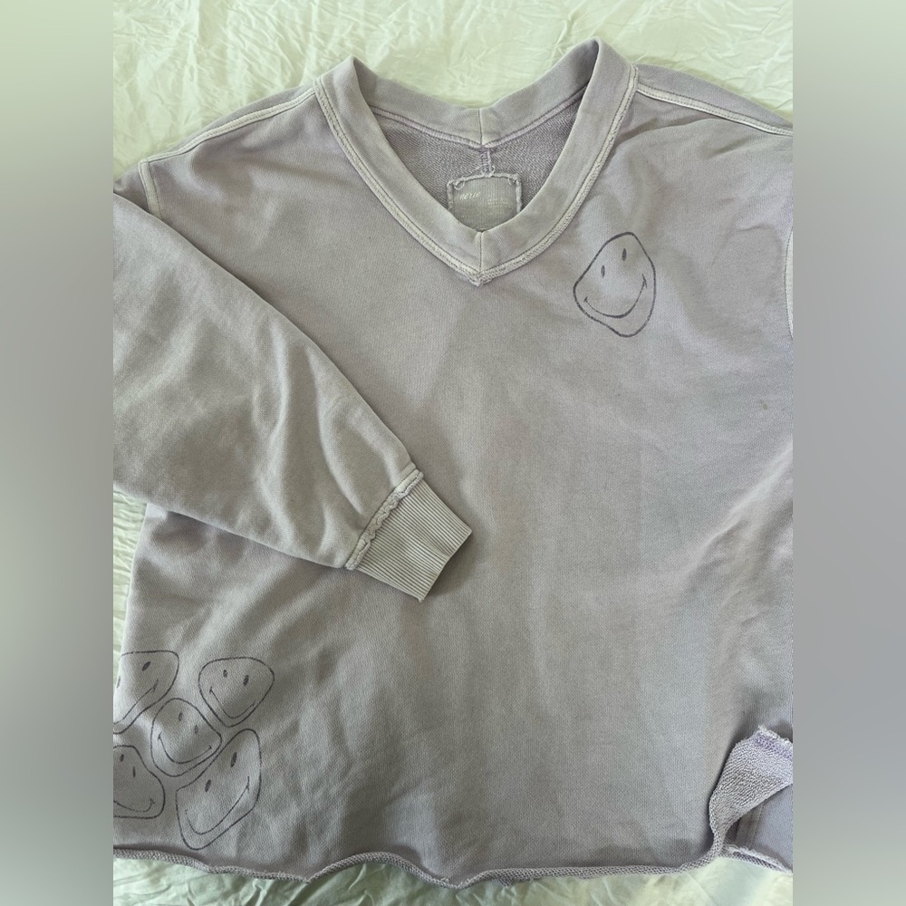 Aerie women’s smiley pullover